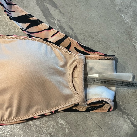 Victoria’s Secret Ssim Top - Picture 5 of 5